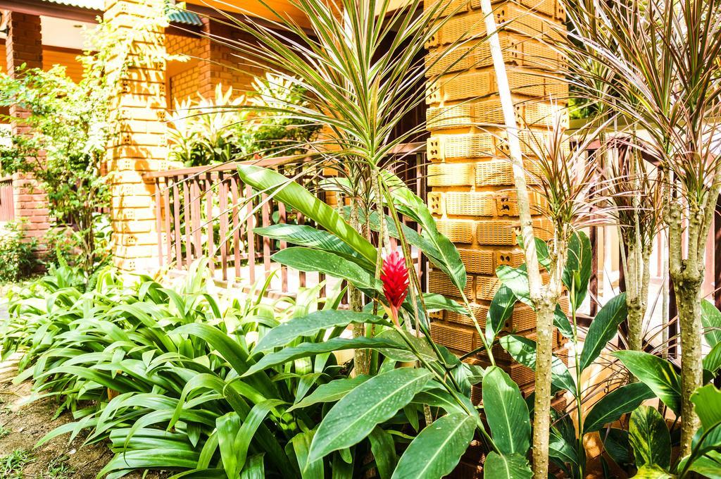 Tanamas House Hotel Thalang Buitenkant foto