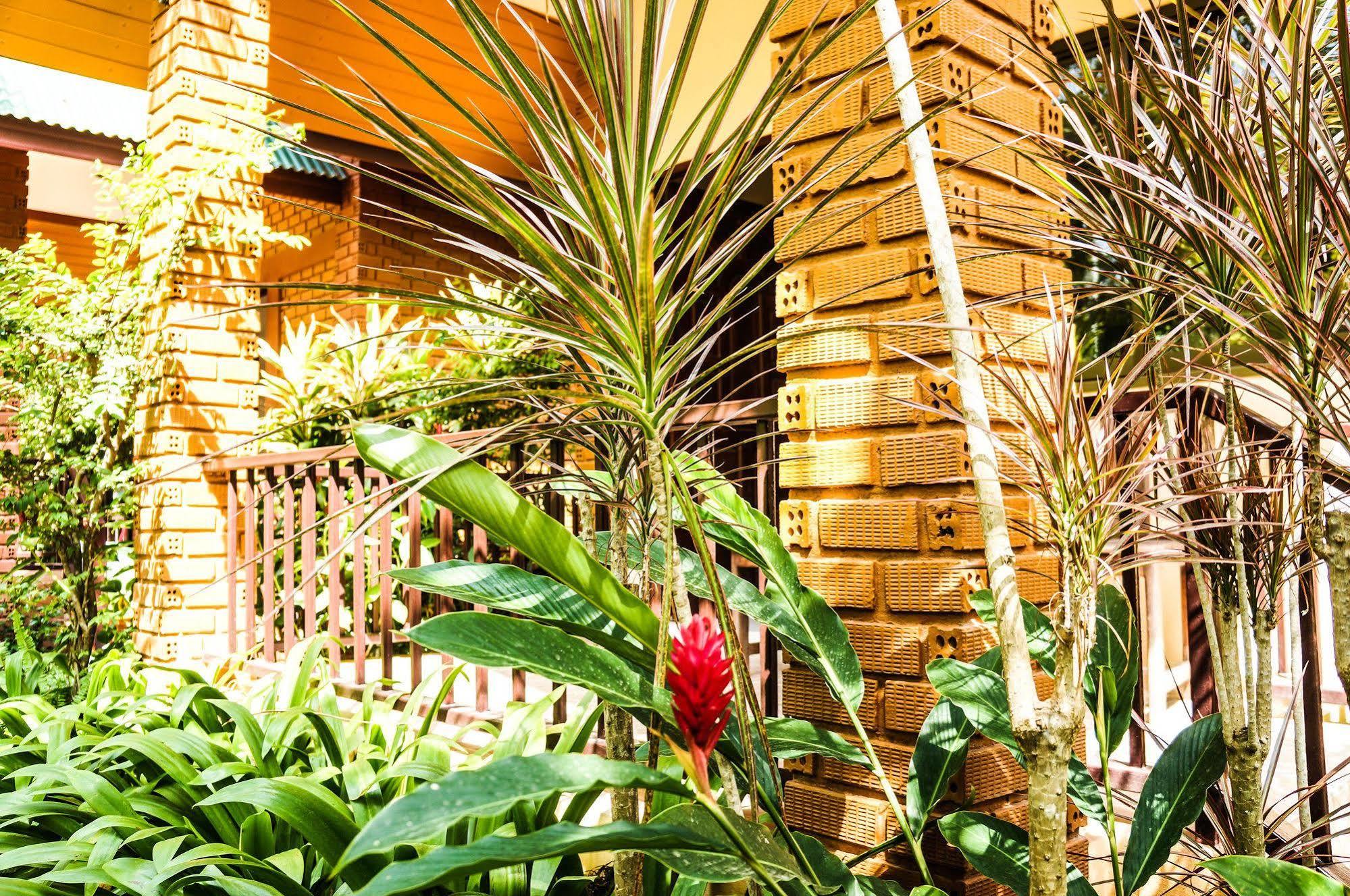 Tanamas House Hotel Thalang Buitenkant foto